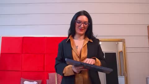 LanaBanner online show from 01/08/26, 05:43