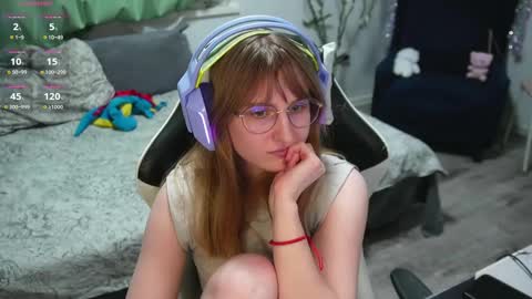 Snapshot of lana_del_kay chatting on 02/21/25, 07:10 Kay online show from 02/21/25, 07:10