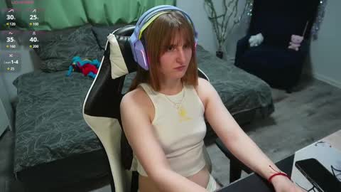 Snapshot of lana_del_kay chatting on 02/24/25, 10:58 Kay online show from 02/24/25, 10:58