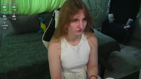 Snapshot of lana_del_kay chatting on 03/10/25, 07:32 Kay online show from 03/10/25, 07:32