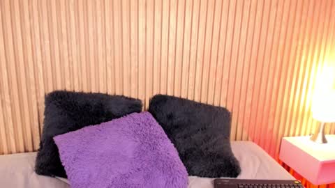 ... .          . ... online show from 09/11/25, 12:49