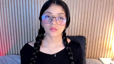 ... .          . ... online show from 09/30/25, 01:49