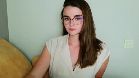 Snapshot of lana_gl chatting on 06/19/26, 06:45 lana_gl online show from 06/19/26, 06:45