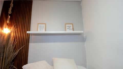 Lana     igauroraaaaaaaaa 1 online show from 04/21/26, 02:51