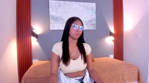 Snapshot of lana_starlet chatting on 02/11/25, 10:07 katiuska online show from 02/11/25, 10:07