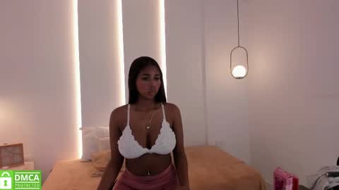 Snapshot of lana_starlet chatting on 02/13/25, 09:49 katiuska online show from 02/13/25, 09:49