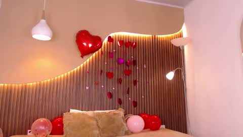 Snapshot of lana_starlet chatting on 02/15/25, 05:09 katiuska online show from 02/15/25, 05:09