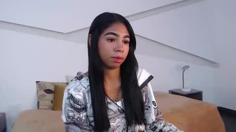 Snapshot of lana_starlet chatting on 09/13/25, 03:39 katiuska online show from 09/13/25, 03:39
