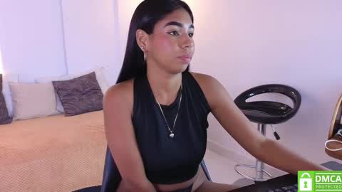 Snapshot of lana_starlet chatting on 10/18/25, 04:04 katiuska online show from 10/18/25, 04:04