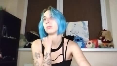 lana_tews online show from 10/10/25, 05:23