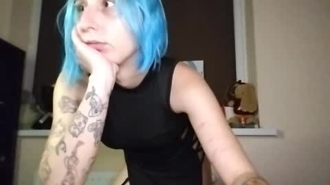 lana_tews online show from 10/11/25, 07:12