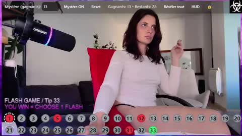 Lana The Virus online show from 09/29/25, 12:32