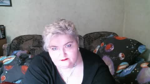 lanacat555 online show from 02/01/25, 08:16
