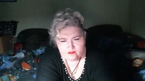 lanacat555 online show from 10/11/25, 11:03