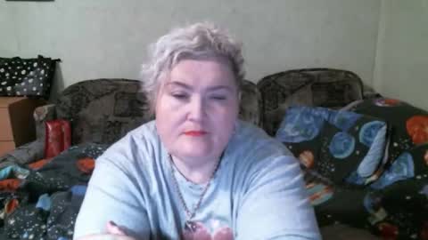 lanacat555 online show from 10/12/25, 11:15