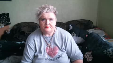 lanacat555 online show from 11/07/25, 11:10