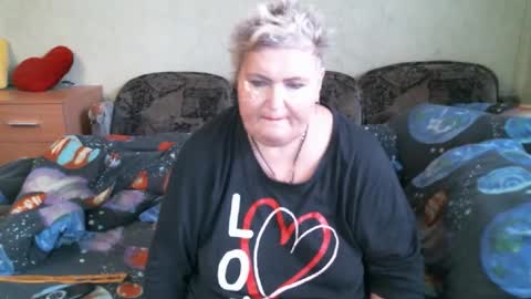 lanacat555 online show from 02/20/26, 11:11