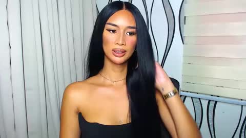 Snapshot of lanadel_hilton chatting on 01/16/25, 11:48 Lana online show from 01/16/25, 11:48