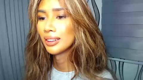 Snapshot of lanadel_hilton chatting on 02/02/25, 12:57 Lana online show from 02/02/25, 12:57