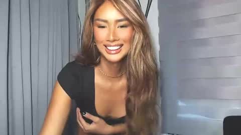 Snapshot of lanadel_hilton chatting on 02/03/25, 04:04 Lana online show from 02/03/25, 04:04