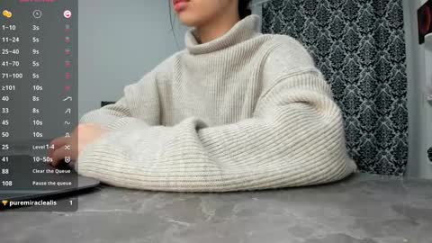 Snapshot of lanalandd chatting on 12/25/24, 07:13 Lana online show from 12/25/24, 07:13