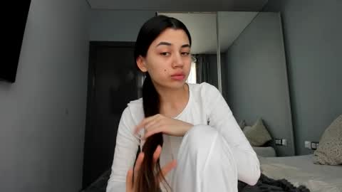 Snapshot of lanalandd chatting on 10/17/25, 12:08 Lana online show from 10/17/25, 12:08