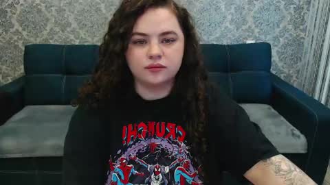 Snapshot of lanaroub chatting on 05/18/26, 04:07 LanaRoub online show from 05/18/26, 04:07