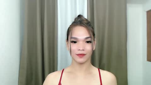 lanawyatt_ online show from 02/13/25, 08:13