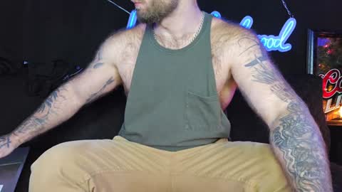 Snapshot of lancehardwood222 chatting on 12/13/24, 01:26 LANCE online show from 12/13/24, 01:26