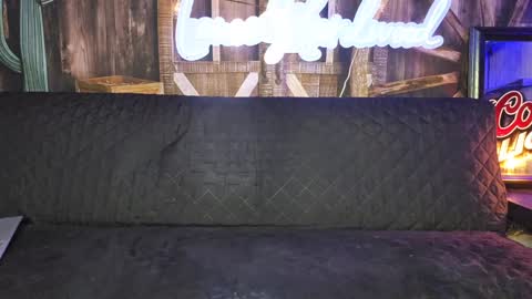 Snapshot of lancehardwood222 chatting on 12/27/24, 02:04 LANCE online show from 12/27/24, 02:04