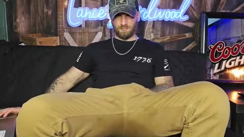 Snapshot of lancehardwood222 chatting on 02/20/25, 01:46 LANCE online show from 02/20/25, 01:46