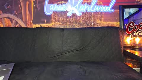 Snapshot of lancehardwood222 chatting on 10/18/25, 12:57 LANCE online show from 10/18/25, 12:57