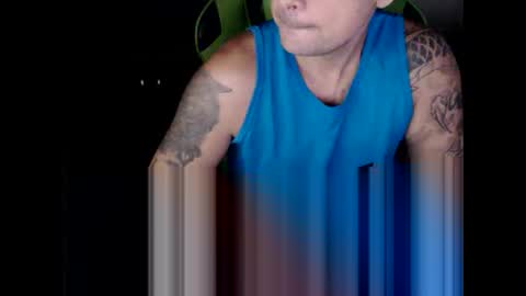 Snapshot of landaw chatting on 05/26/26, 10:33 Landaw online show from 05/26/26, 10:33