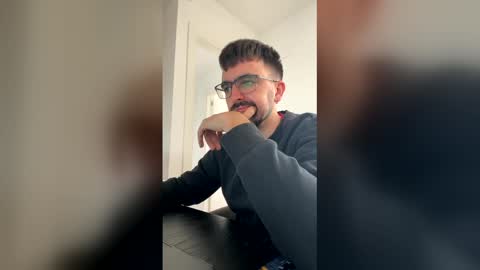 lander920612 online show from 02/21/26, 09:21