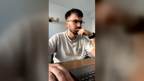 lander920612 online show from 02/26/26, 03:44