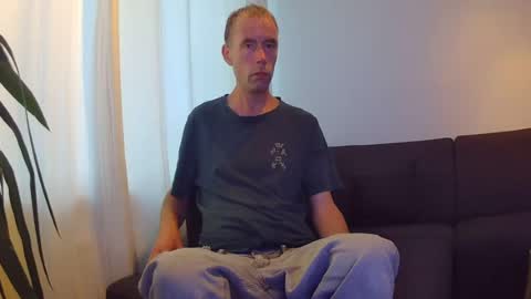 Snapshot of lange20 chatting on 07/19/26, 07:39 lange20 online show from 07/19/26, 07:39