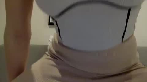 langoria online show from 12/23/25, 10:02