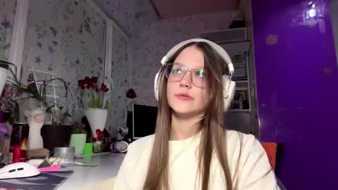 Snapshot of lanieentler chatting on 03/12/26, 06:14 Eva online show from 03/12/26, 06:14