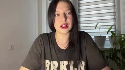 Sarah online show from 02/19/26, 02:46