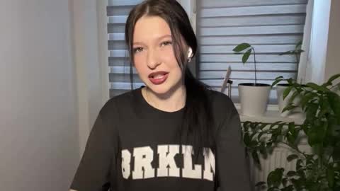 Sarah online show from 02/27/26, 02:28