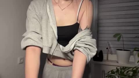 Sarah online show from 02/28/26, 03:24