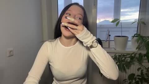 Sarah online show from 03/01/26, 03:03