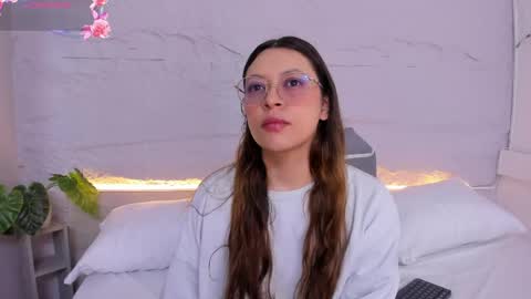 Lanna online show from 04/13/26, 11:48