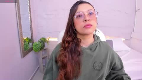 Lanna online show from 07/25/26, 11:41