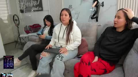 lanna_as online show from 01/19/26, 01:15