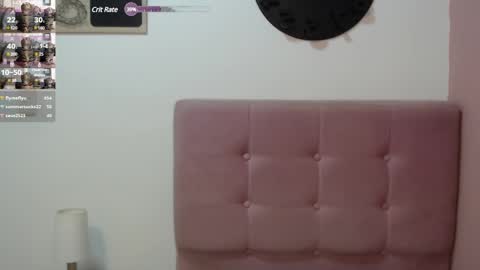 Snapshot of lanna_mills chatting on 12/27/24, 04:32 Lanna online show from 12/27/24, 04:32