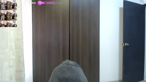 Snapshot of lanna_mills chatting on 01/21/25, 01:32 Lanna online show from 01/21/25, 01:32