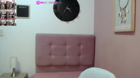 Snapshot of lanna_mills chatting on 02/03/25, 01:30 Lanna online show from 02/03/25, 01:30