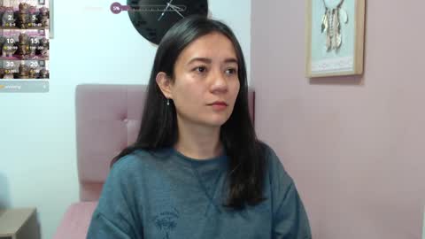 Snapshot of lanna_mills chatting on 02/22/25, 01:35 Lanna online show from 02/22/25, 01:35