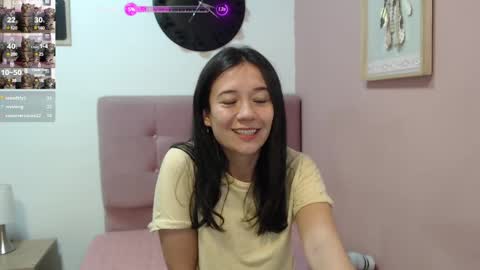 Snapshot of lanna_mills chatting on 02/22/25, 04:40 Lanna online show from 02/22/25, 04:40